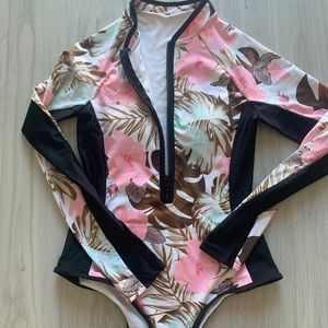 Swimming suit